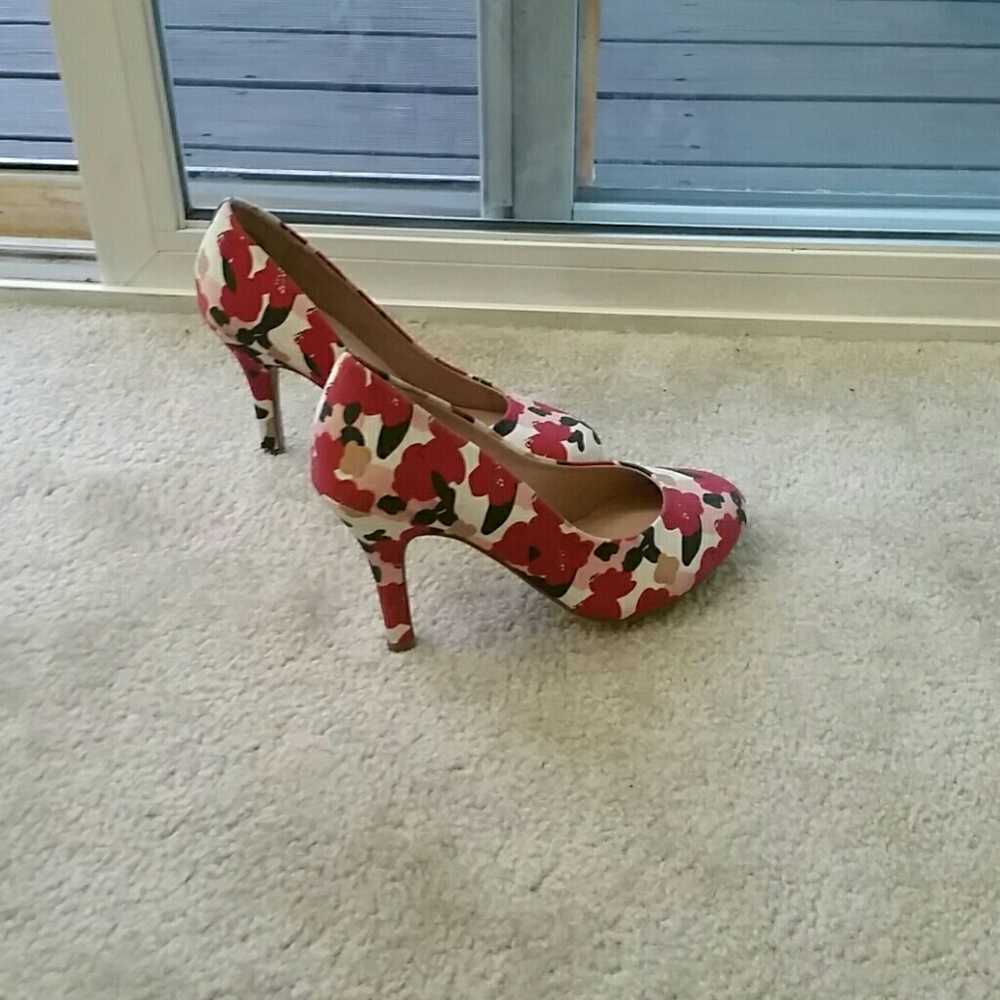 Pumps NWOT